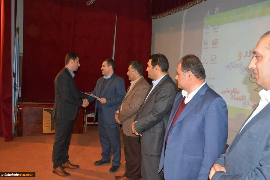 انتخاب مهندس عسکری بعنوان استاد برتر دانشگاه فنی و حرفه ای استان مازندران در حوزه پژوهش 3